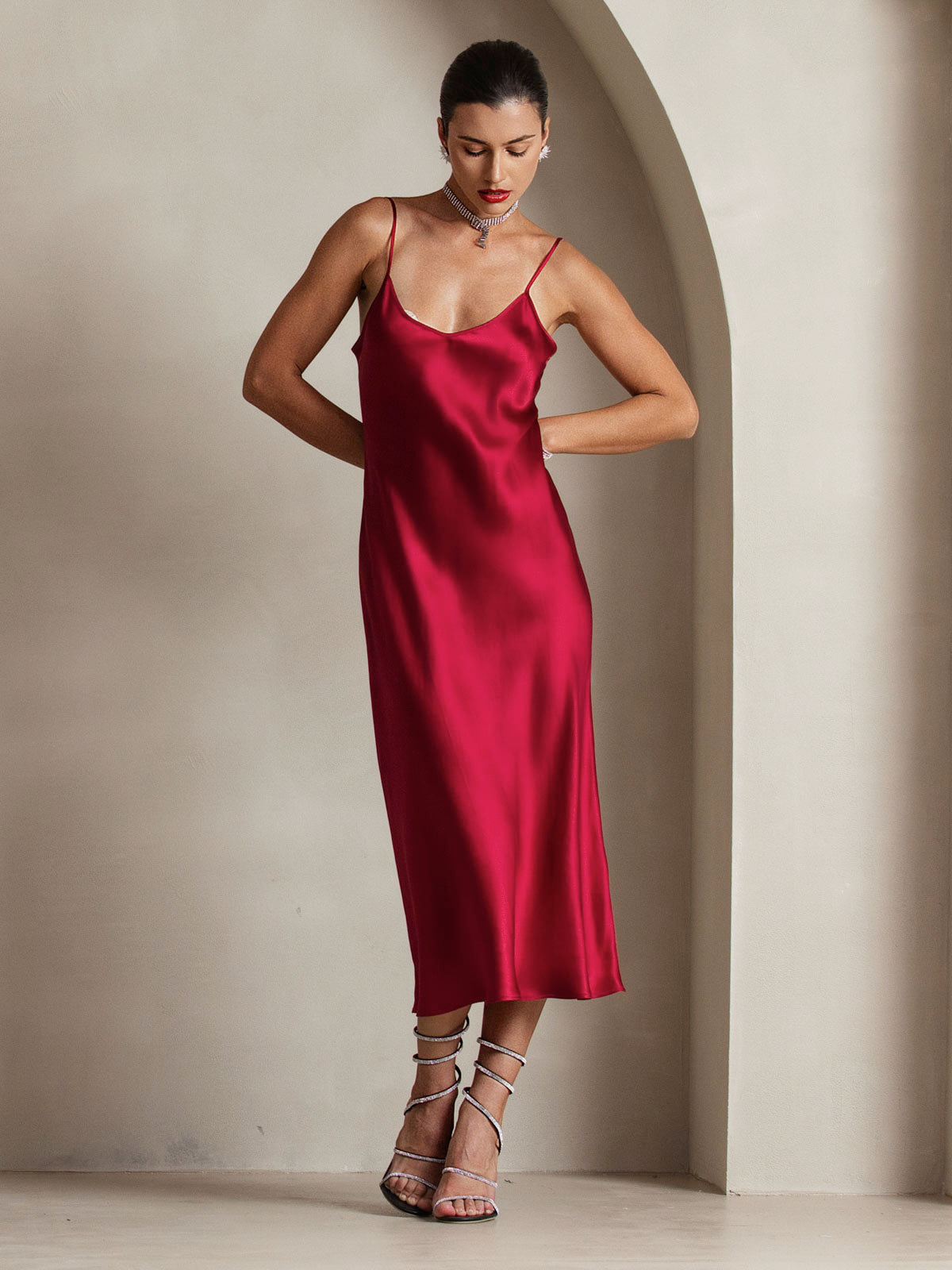 Robe Longue en Soie avec Bretelles Spaghetti Robe Longue en Soie avec Bretelles Spaghetti