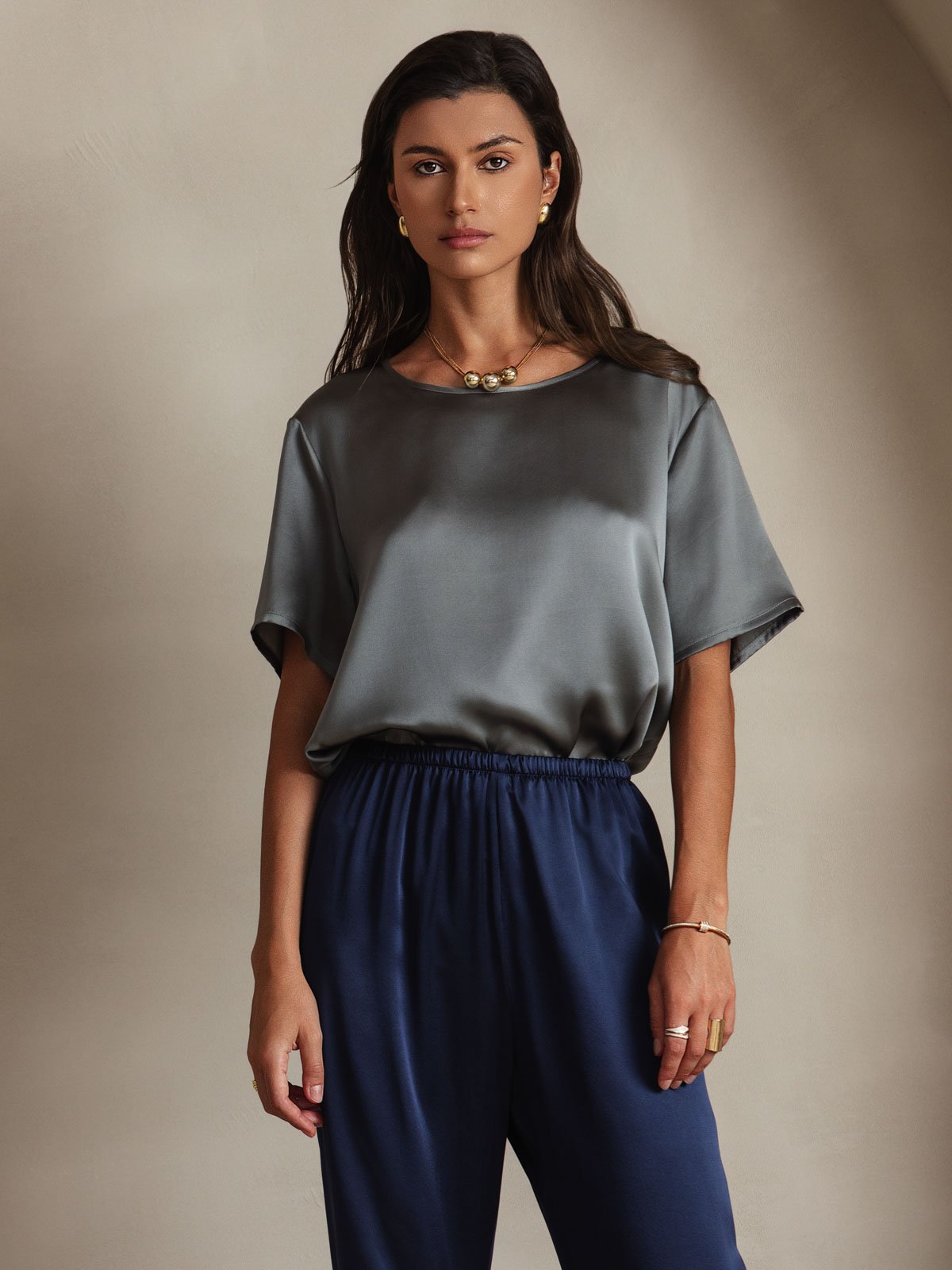 Pure Soie Manches Courtes T-shirt (pantalon non inclus) Pure Soie Manches Courtes T-shirt (pantalon non inclus)