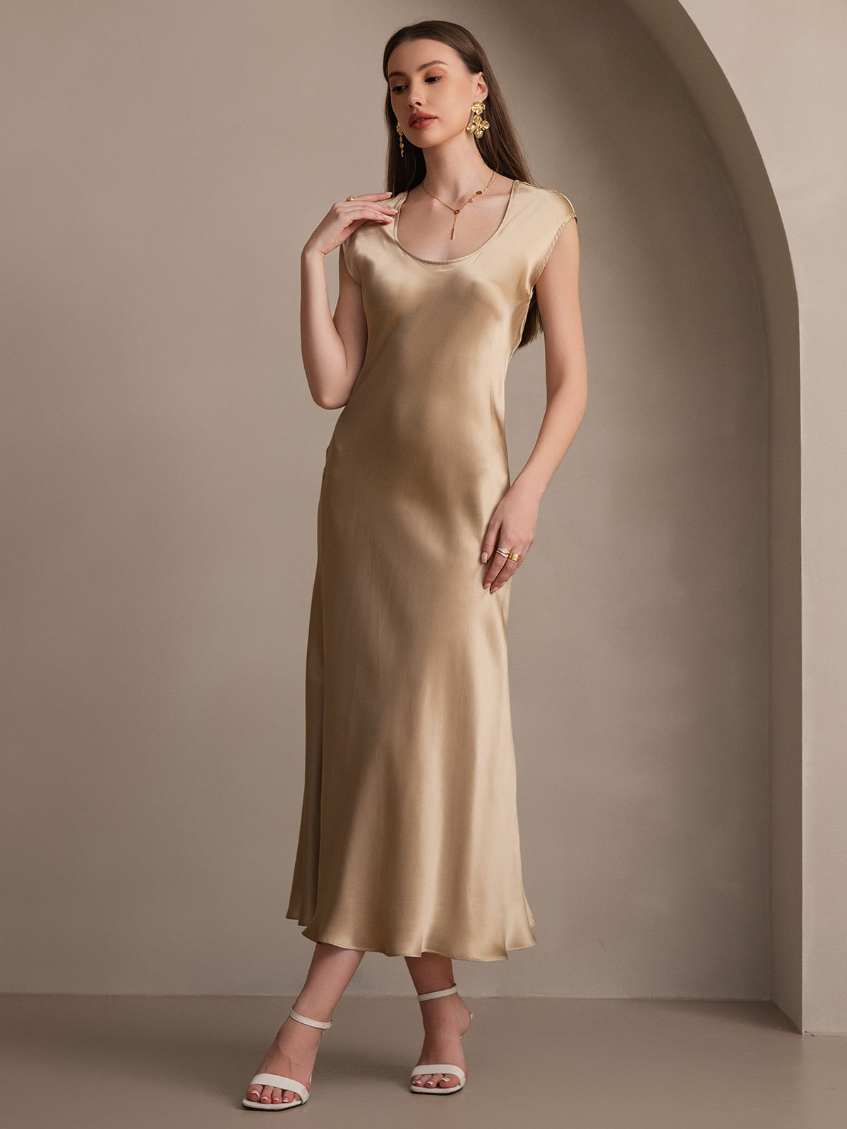 19Momme Soie Col U Sans Manches Robe 19Momme Soie Col U Sans Manches Robe