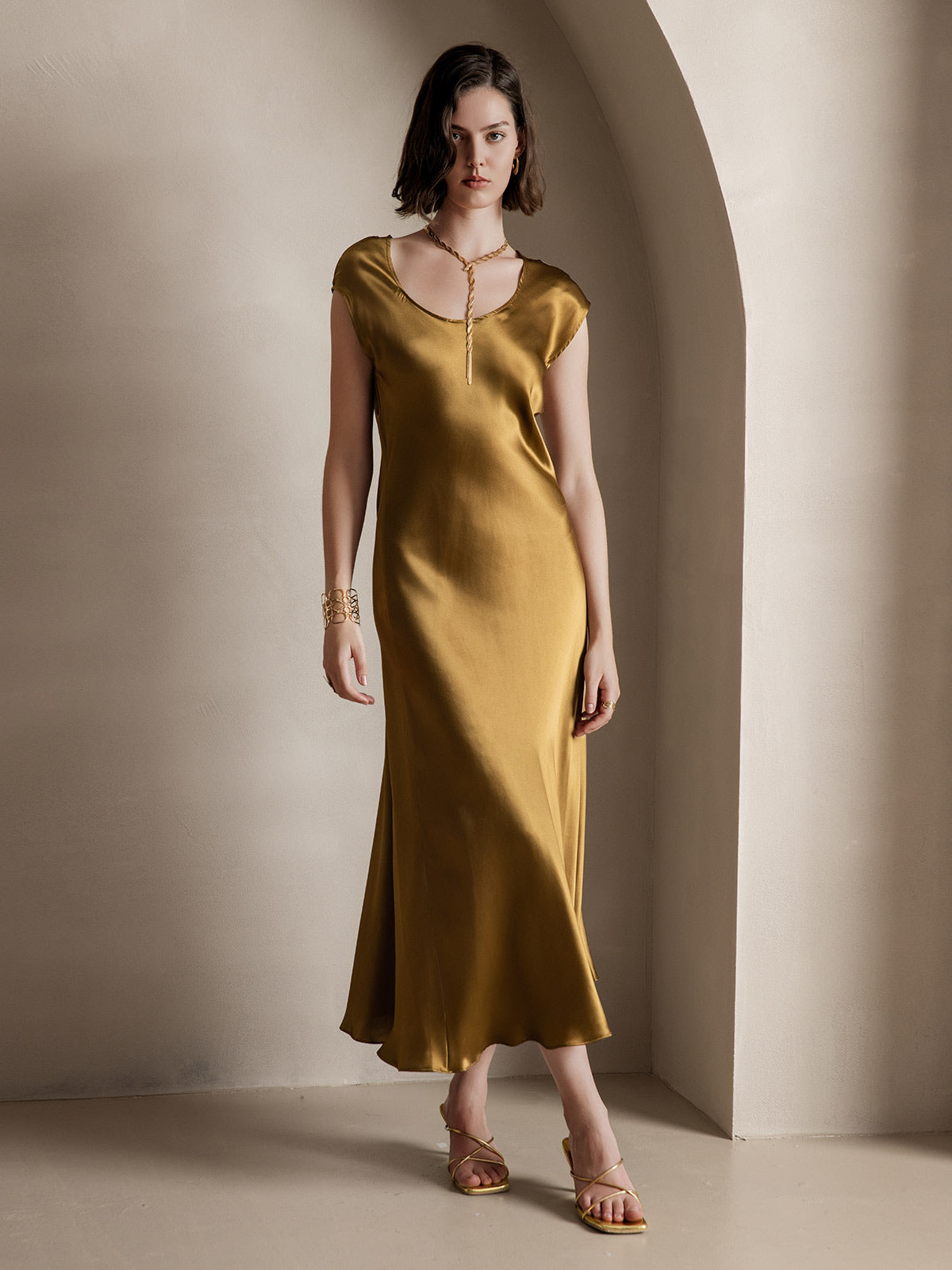 19Momme Soie Col U Sans Manches Robe 19Momme Soie Col U Sans Manches Robe