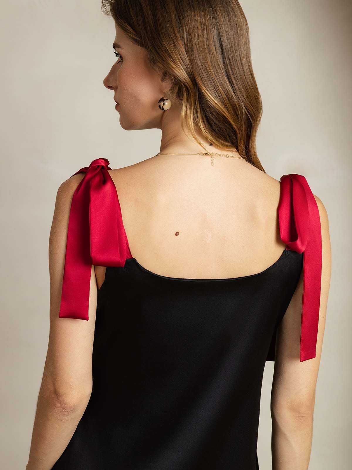 Robe Soie 19 Momme Longueur Genou Bretelles Ajustables Robe Soie 19 Momme Longueur Genou Bretelles Ajustables