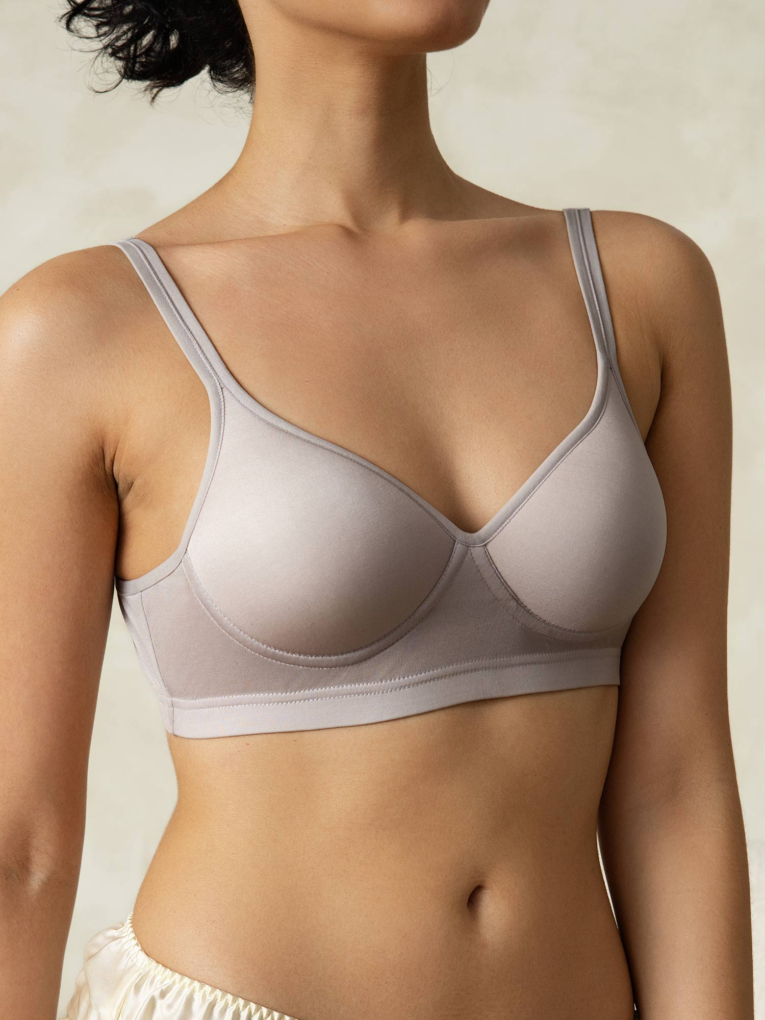 Soutien-gorge confortable en soie mélangée sans fil (Culotte non incluse) Soutien-gorge confortable en soie mélangée sans fil (Culotte non incluse)