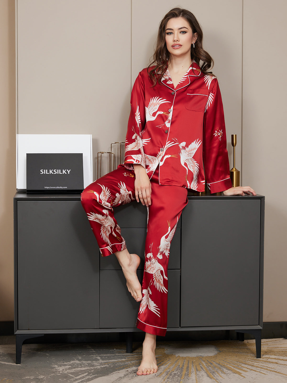 19Momme Ensemble Pyjama Long en Soie avec Imprimé Crane pour Femme 19Momme Ensemble Pyjama Long en Soie avec Imprimé Crane pour Femme