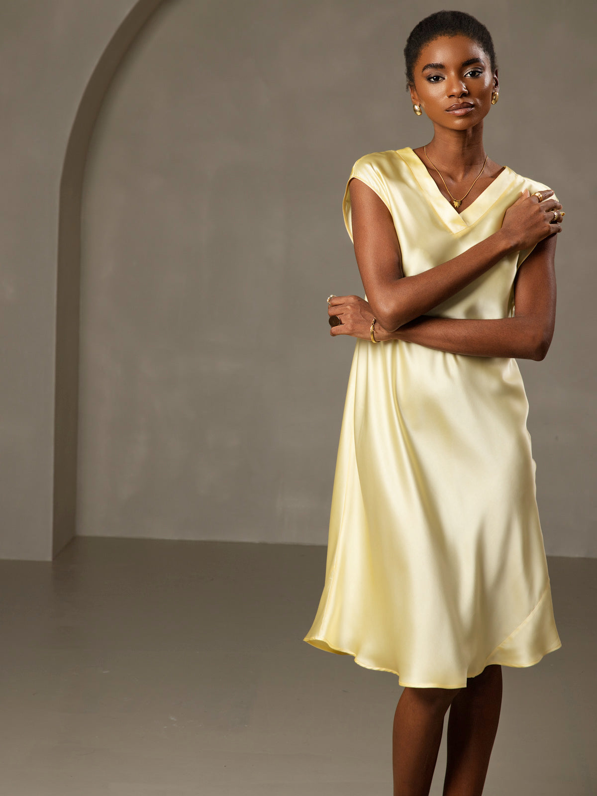 Pure Soie Élégante Cap Sleeve Robe Pure Soie Élégante Cap Sleeve Robe