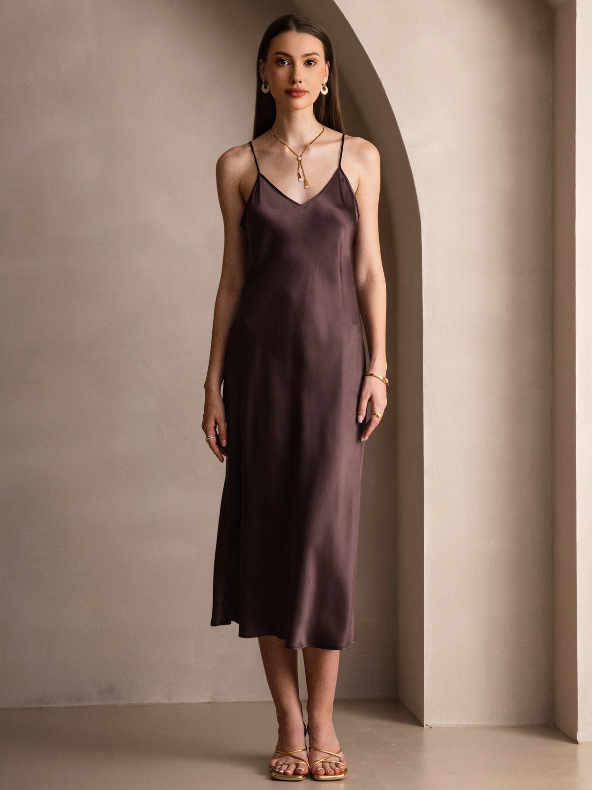 Robe Longue en Soie avec Bretelles Spaghetti Robe Longue en Soie avec Bretelles Spaghetti