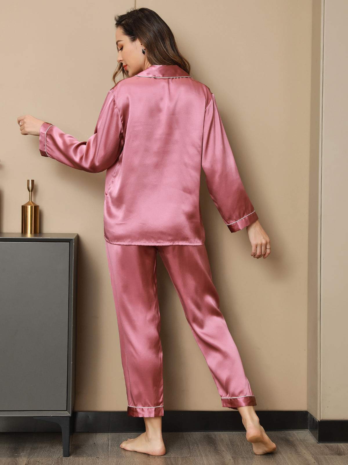 Ensemble Pyjama à Manches Longues en Pure Soie Ensemble Pyjama à Manches Longues en Pure Soie