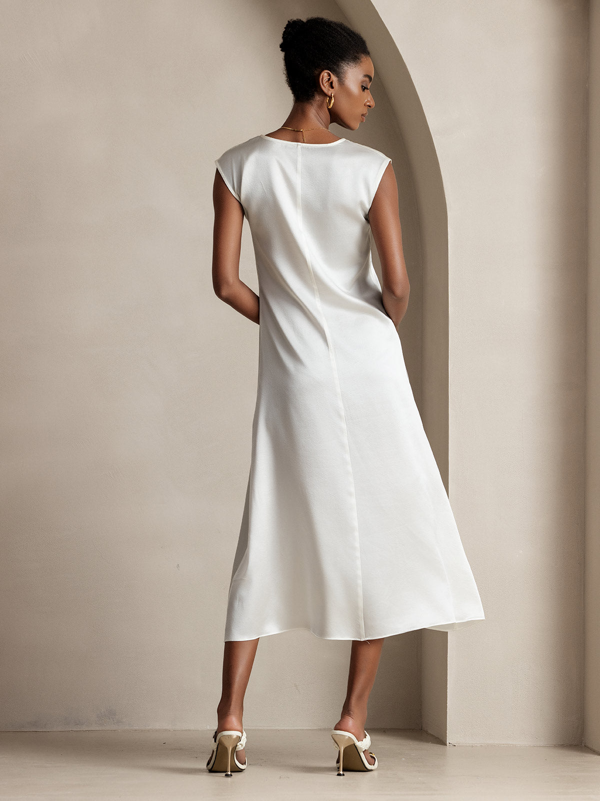 19Momme Soie Col U Sans Manches Robe 19Momme Soie Col U Sans Manches Robe