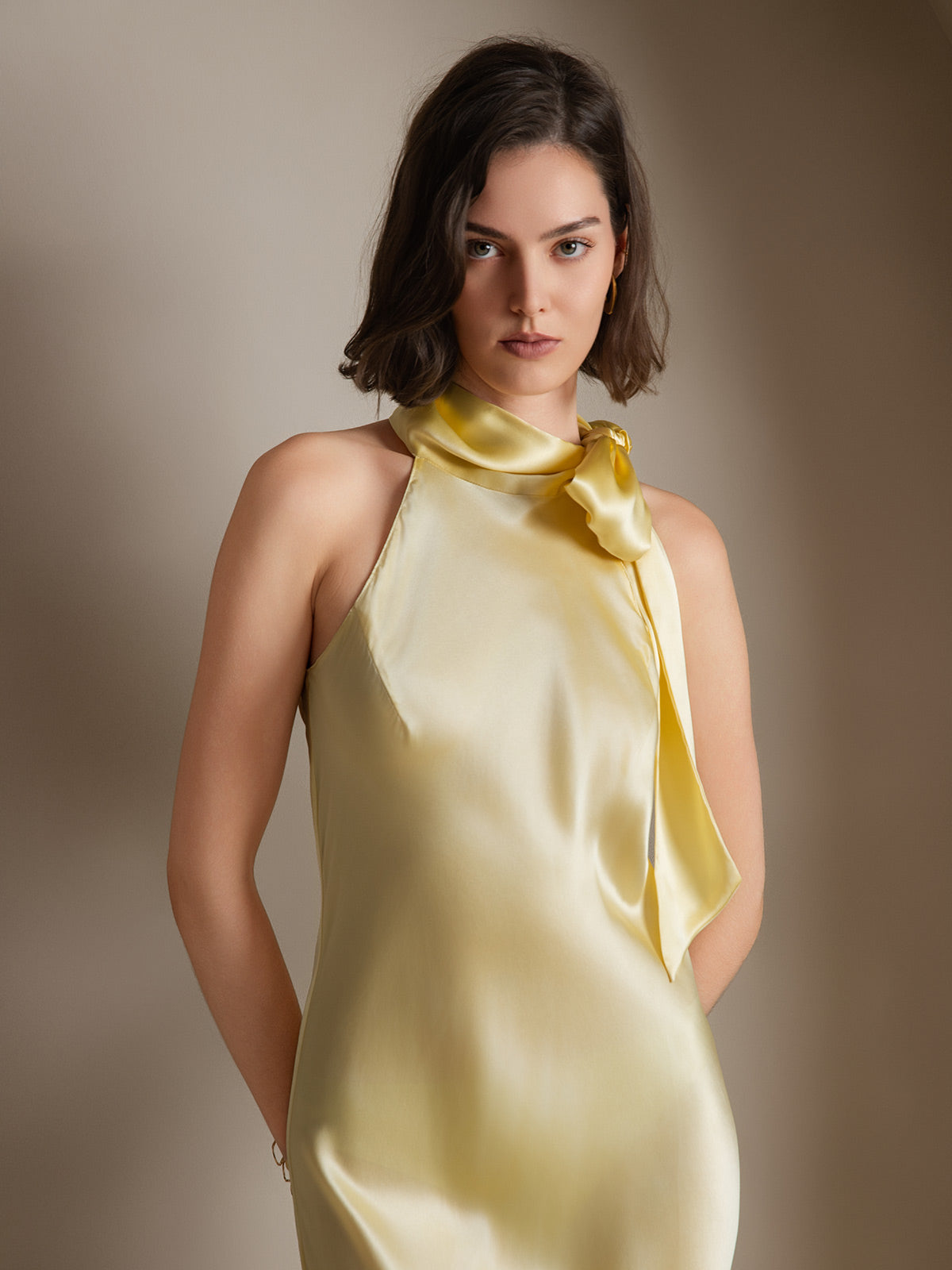 19Momme Soie Nouer Col Robe 19Momme Soie Nouer Col Robe
