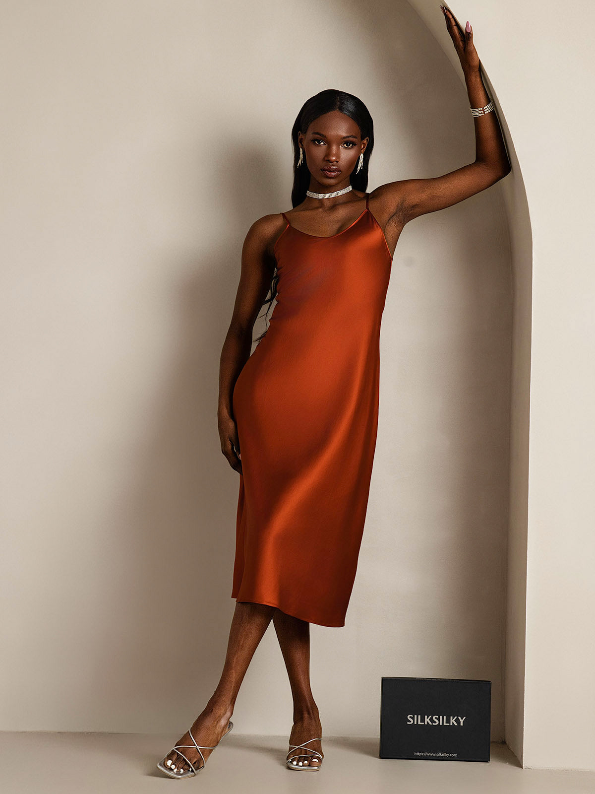 Robe Longue en Soie avec Bretelles Spaghetti Robe Longue en Soie avec Bretelles Spaghetti