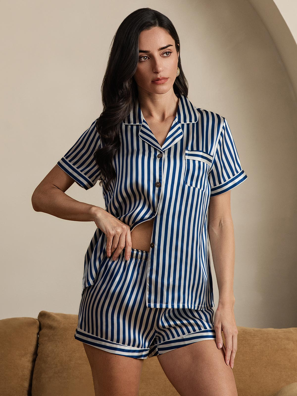 Femme Pyjamas Pure Soie Motif à Rayures Manches Courtes Femme Pyjamas Pure Soie Motif à Rayures Manches Courtes