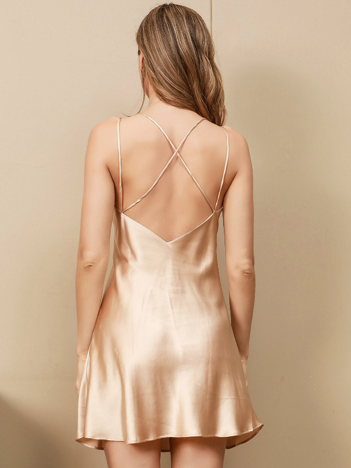 Robe Slip Sexy en Soie Pure à Dos Croisé Robe Slip Sexy en Soie Pure à Dos Croisé