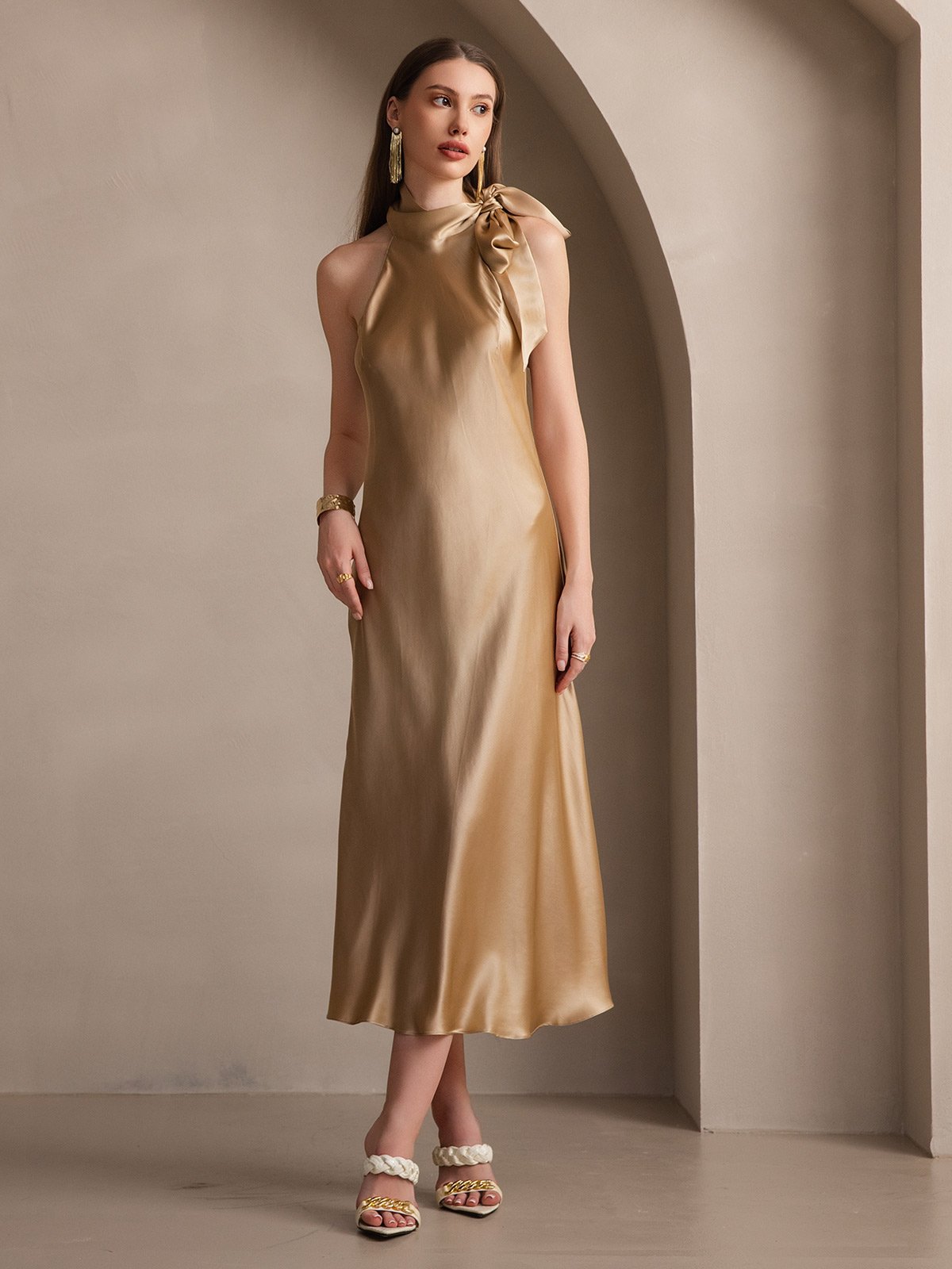 19Momme Soie Nouer Col Maxi Robe 19Momme Soie Nouer Col Maxi Robe