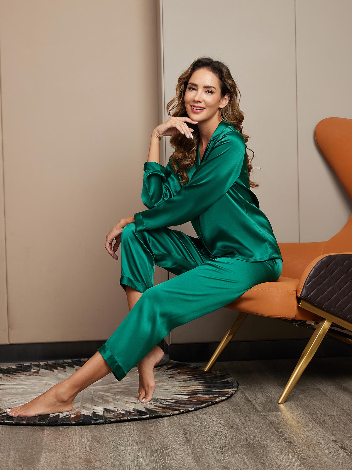 Pyjama DéContracté Pour Femmes En Pur Soie Avec Boutonnage Pyjama DéContracté Pour Femmes En Pur Soie Avec Boutonnage