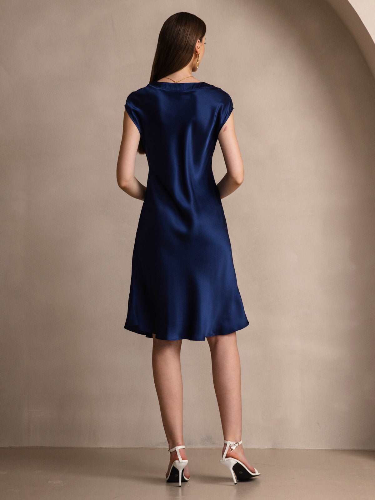 Pure Soie Élégante Cap Sleeve Robe Pure Soie Élégante Cap Sleeve Robe