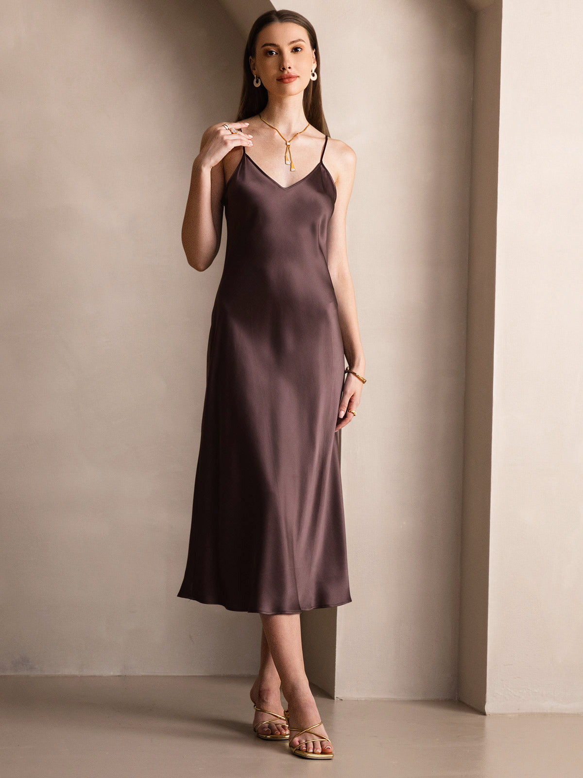 Robe Longue en Soie avec Bretelles Spaghetti Robe Longue en Soie avec Bretelles Spaghetti