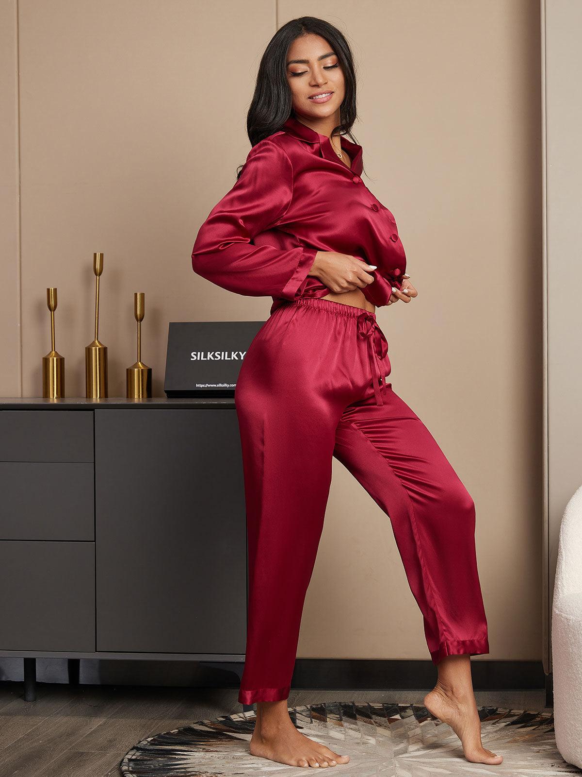 Pyjama DéContracté Pour Femmes En Pur Soie Avec Boutonnage Pyjama DéContracté Pour Femmes En Pur Soie Avec Boutonnage