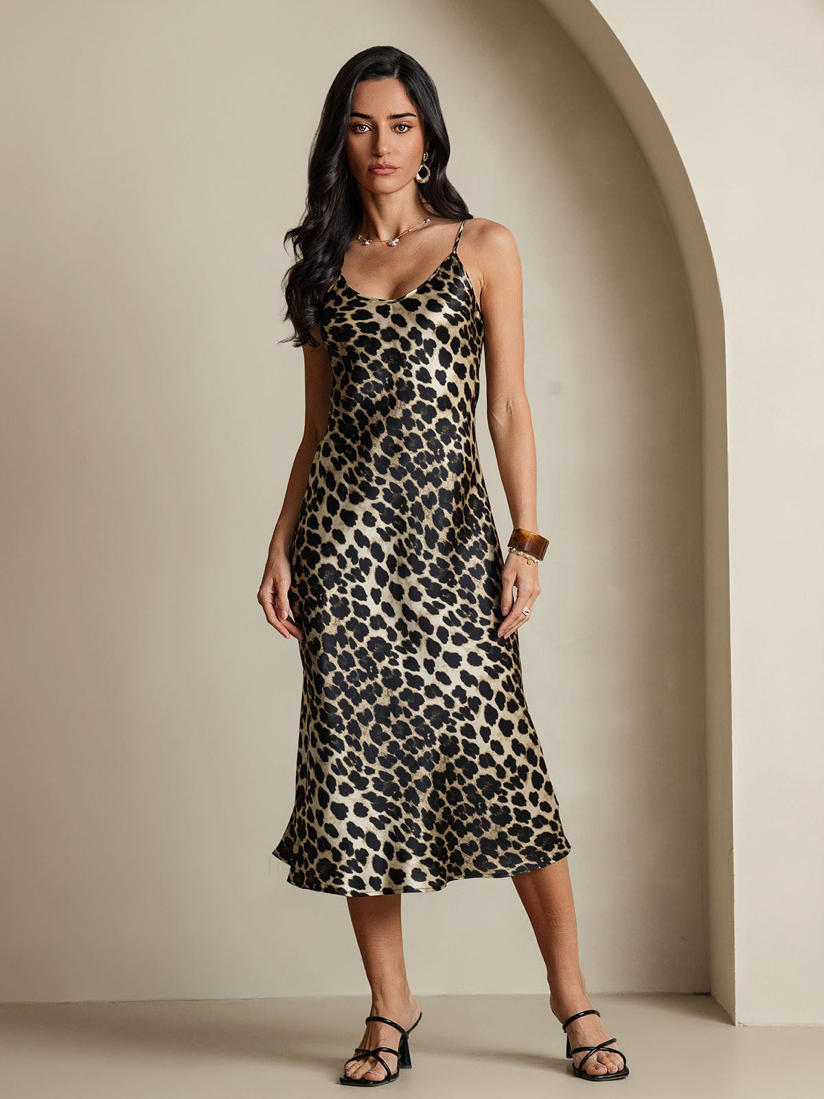 Robe Longue en Soie Pure avec Bretelles Spaghetti Robe Longue en Soie Pure avec Bretelles Spaghetti