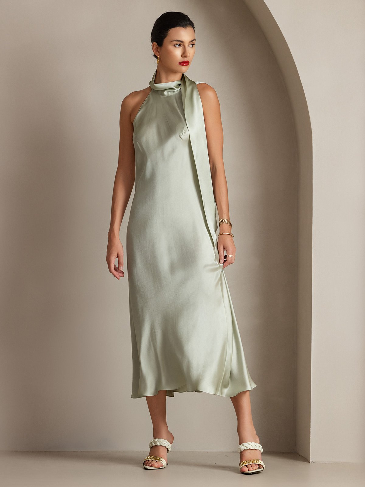 19Momme Soie Nouer Col Maxi Robe 19Momme Soie Nouer Col Maxi Robe
