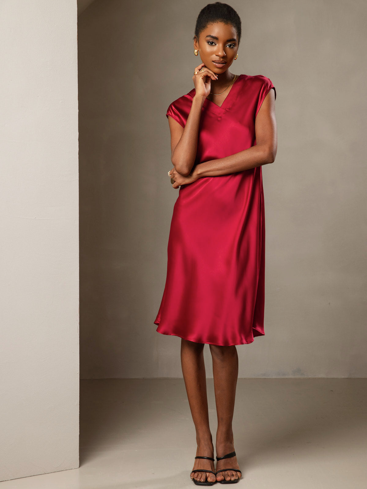 Pure Soie Élégante Cap Sleeve Robe Pure Soie Élégante Cap Sleeve Robe