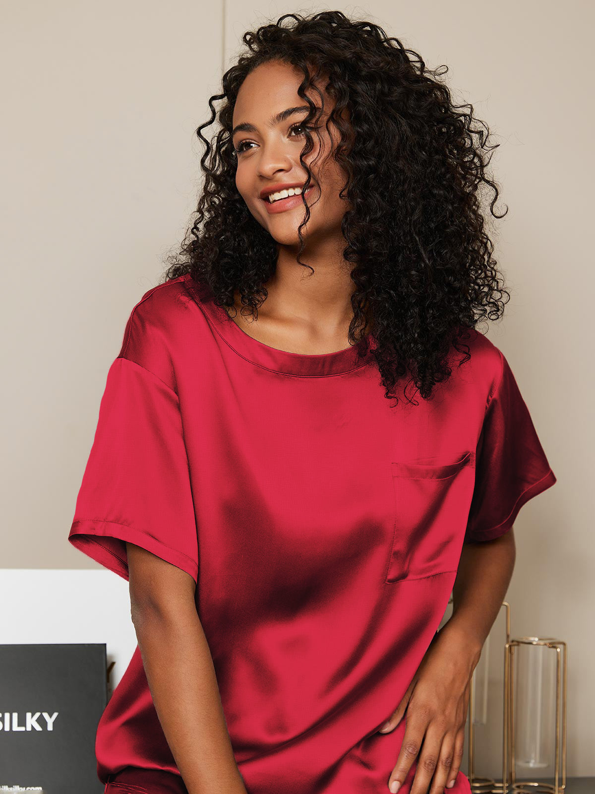 Ensemble Pyjama Court En Soie Oversize Pour Femmes Ensemble Pyjama Court En Soie Oversize Pour Femmes