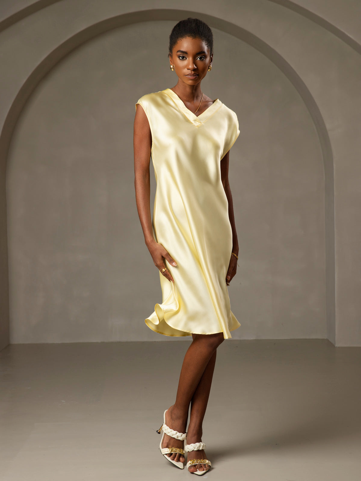 Pure Soie Élégante Cap Sleeve Robe Pure Soie Élégante Cap Sleeve Robe