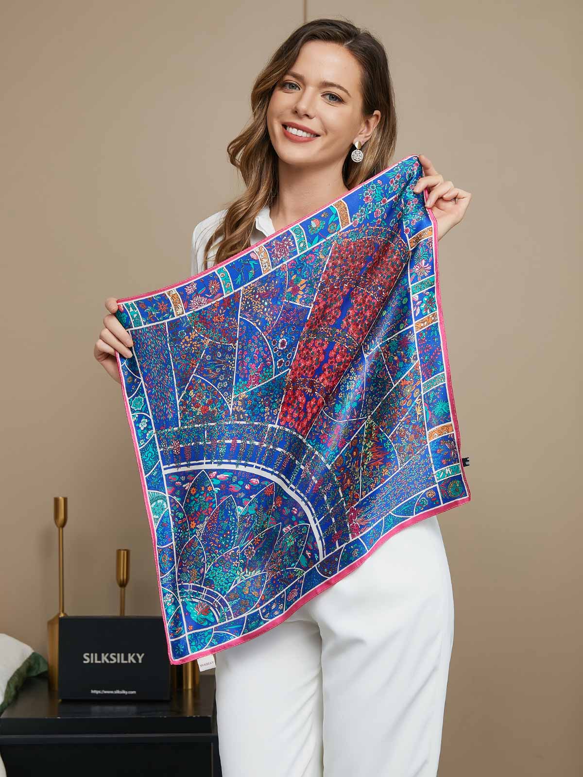 Foulard 100% Soie de Mûrier Motif Floral 53x53cm