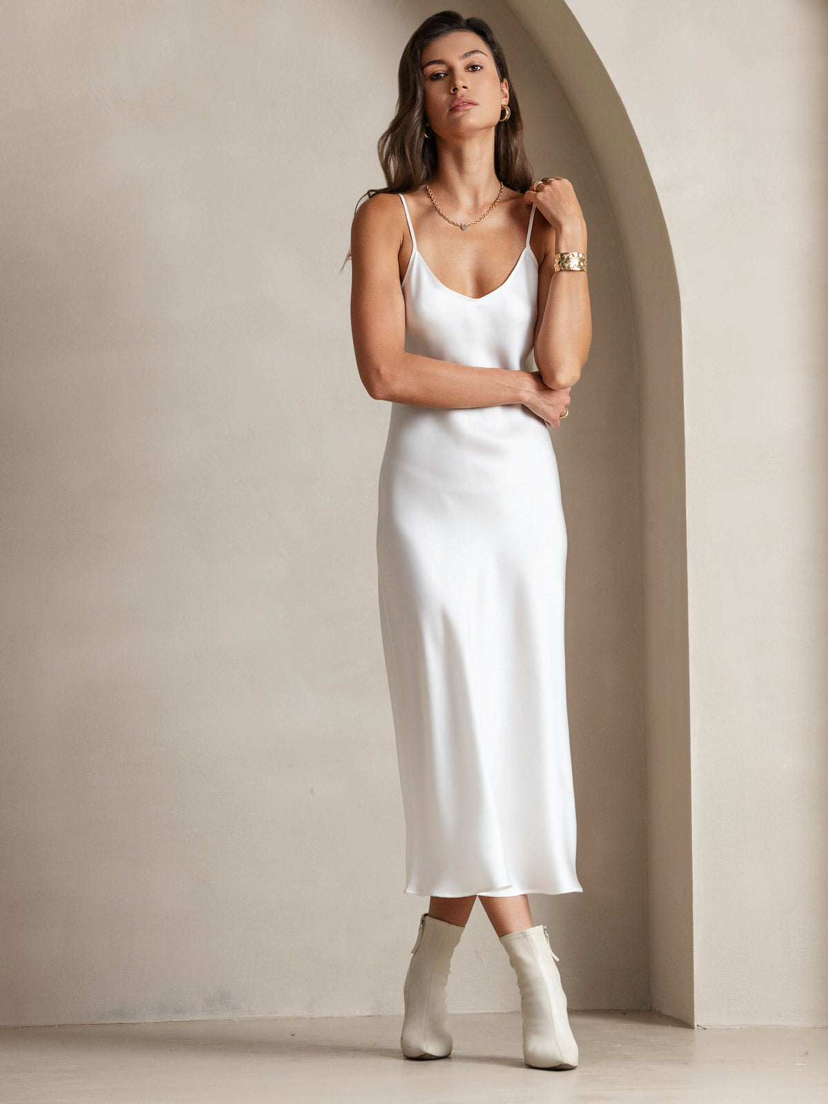 Robe Longue en Soie Pure avec Bretelles Spaghetti Robe Longue en Soie Pure avec Bretelles Spaghetti