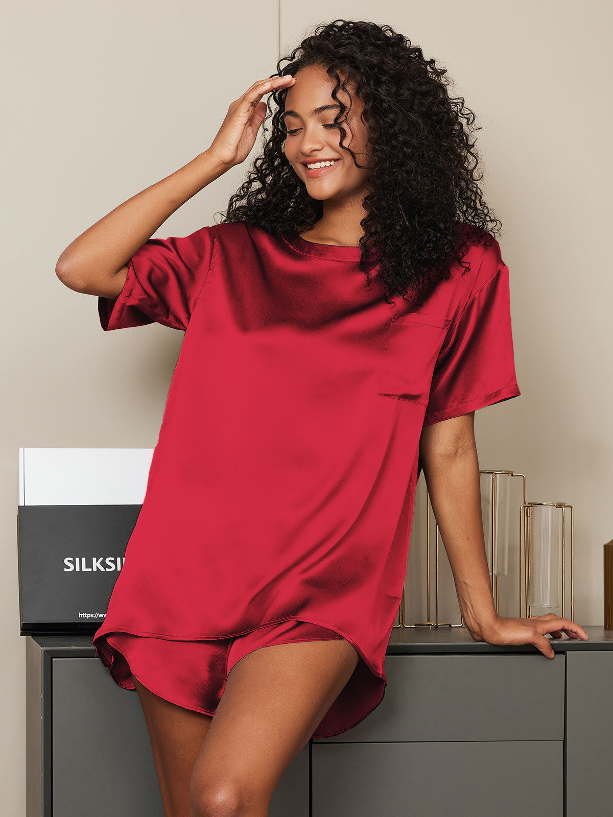 Ensemble Pyjama Court En Soie Oversize Pour Femmes Ensemble Pyjama Court En Soie Oversize Pour Femmes