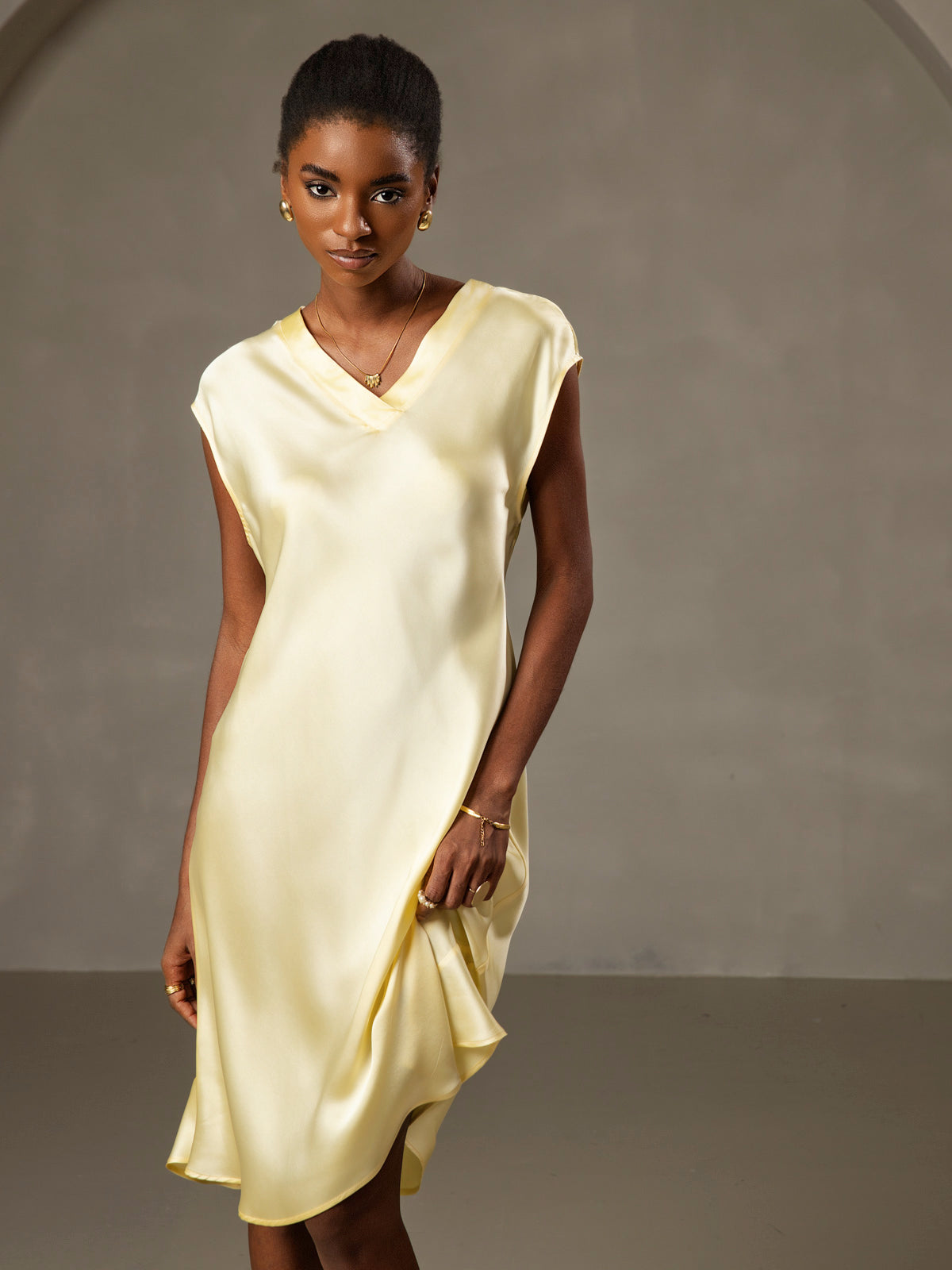 Pure Soie Élégante Cap Sleeve Robe Pure Soie Élégante Cap Sleeve Robe