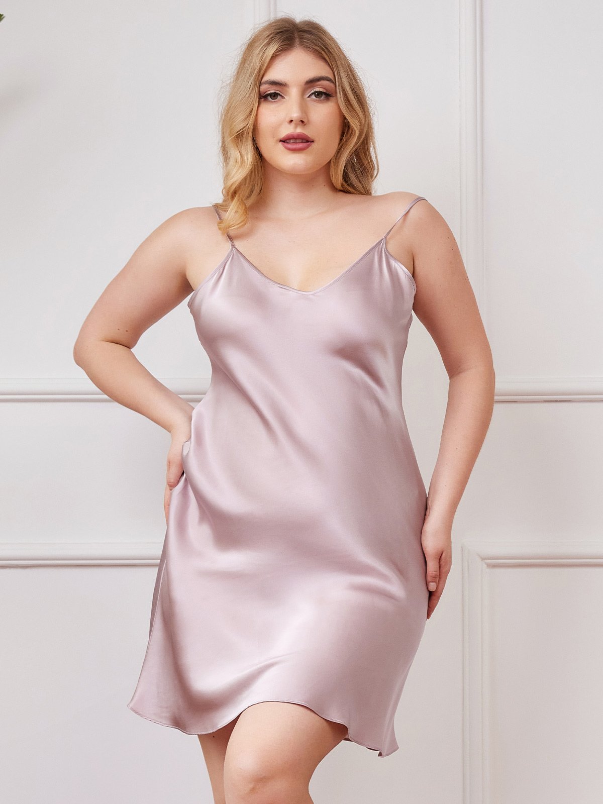Chemise de Nuit Sexy en Pure Soie pour Grandes Tailles Chemise de Nuit Sexy en Pure Soie pour Grandes Tailles