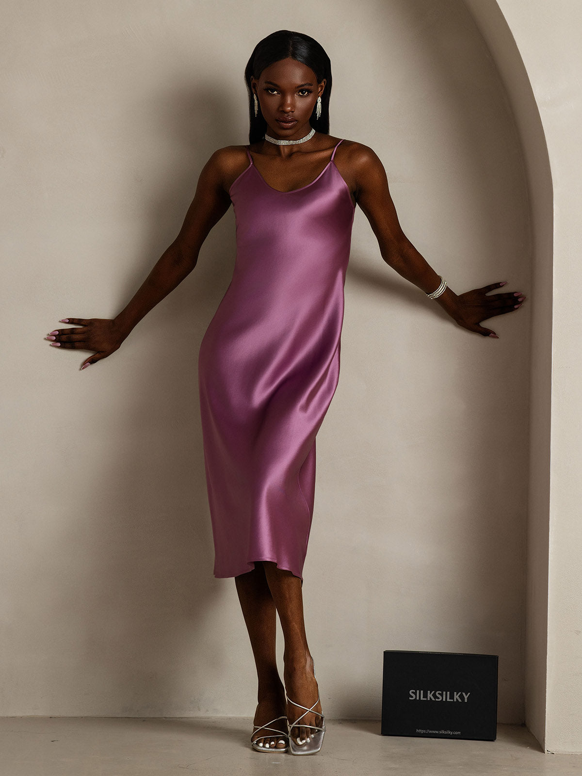 Robe Longue en Soie avec Bretelles Spaghetti Robe Longue en Soie avec Bretelles Spaghetti