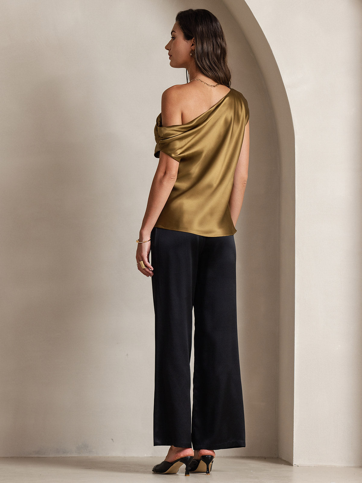 19Momme Soie Chic Unique Épaule Blouse 19Momme Soie Chic Unique Épaule Blouse