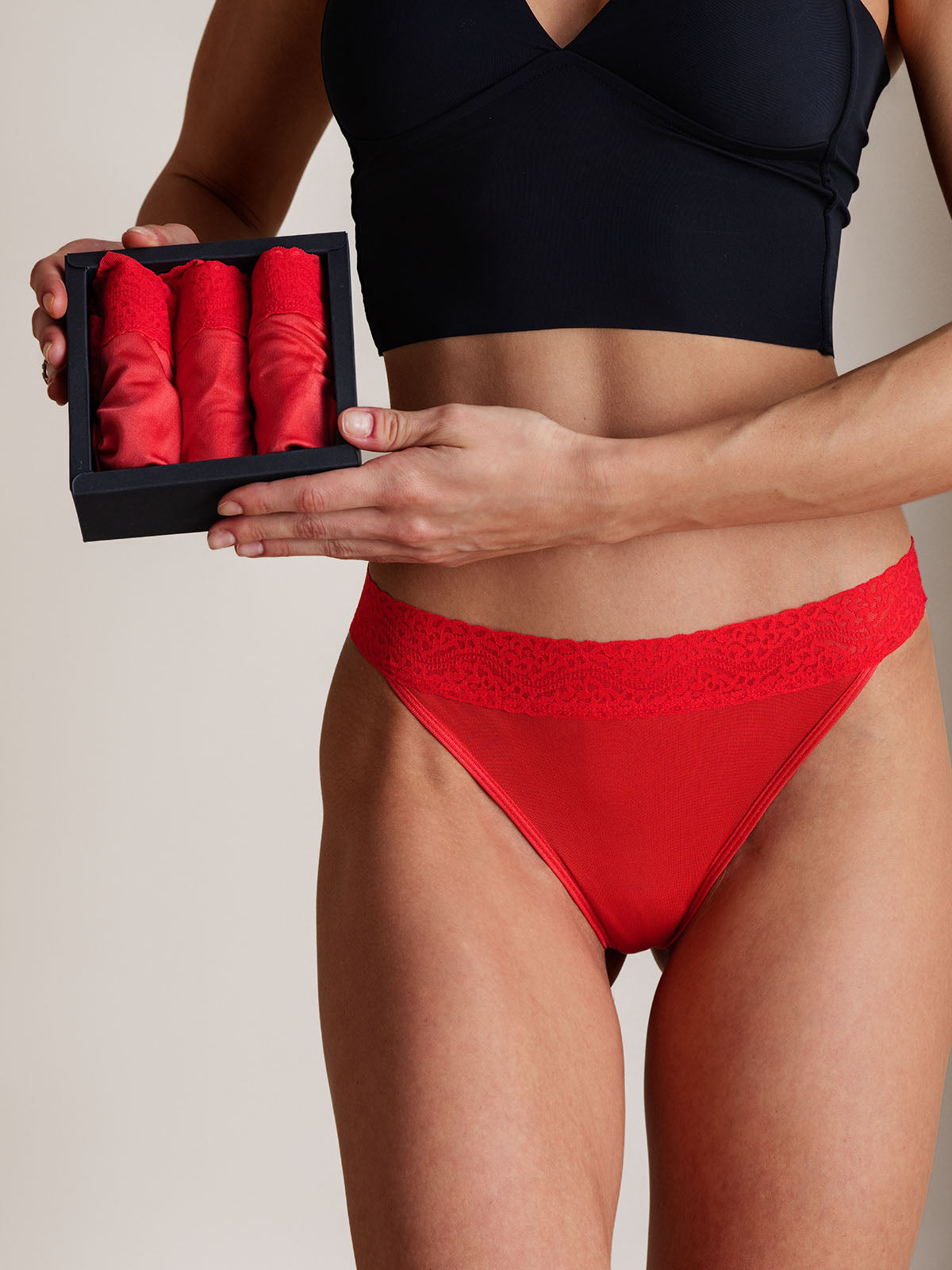 3pcs Culotte T-Back en Dentelle Sexy Tricotée en Soie de Mûrier (Soutien-Gorge NON Inclus) 3pcs Culotte T-Back en Dentelle Sexy Tricotée en Soie de Mûrier (Soutien-Gorge NON Inclus)