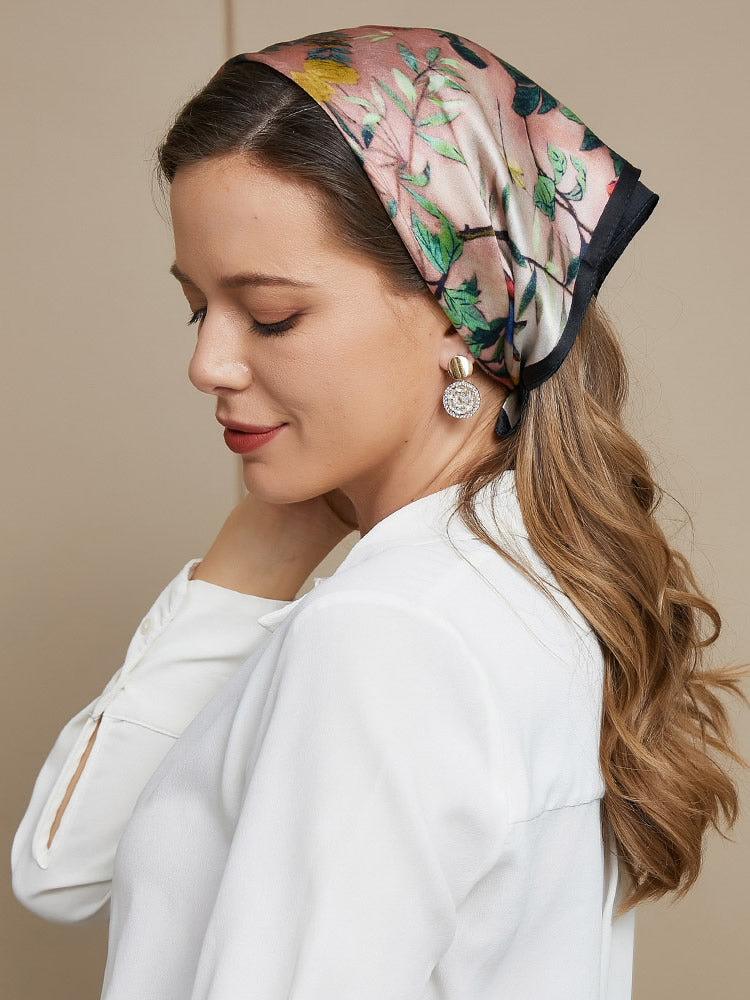 Foulard Carré 100% Soie de Mûrier Motif Floral 53x53cm