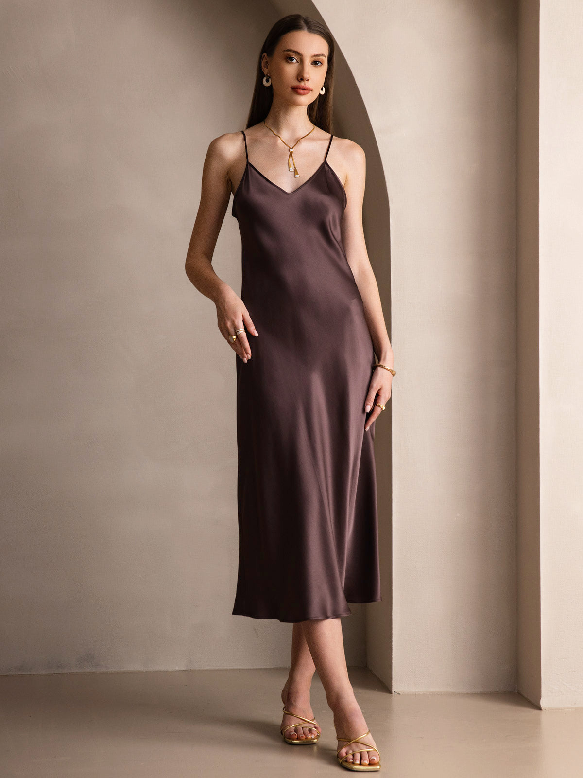 Robe Longue en Soie avec Bretelles Spaghetti Robe Longue en Soie avec Bretelles Spaghetti