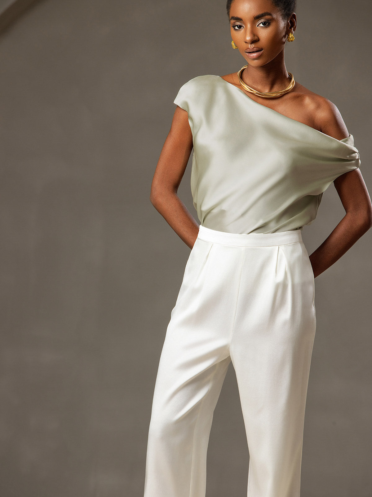 19Momme Soie Chic Unique Épaule Blouse 19Momme Soie Chic Unique Épaule Blouse
