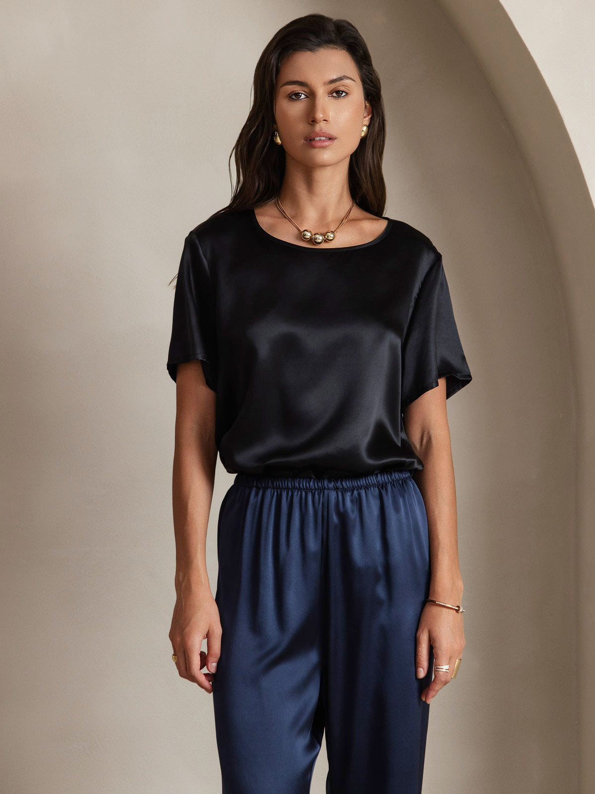 Pure Soie Manches Courtes T-shirt (pantalon non inclus) Pure Soie Manches Courtes T-shirt (pantalon non inclus)