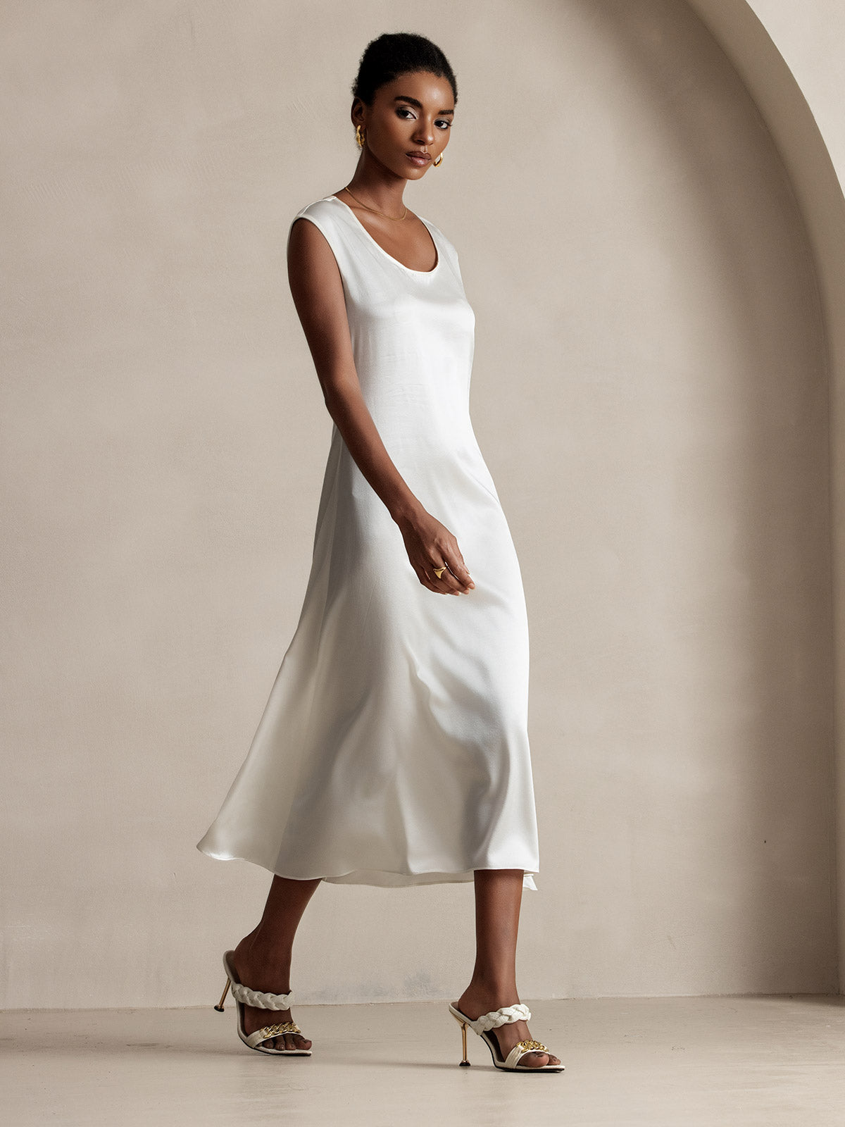 19Momme Soie Col U Sans Manches Robe 19Momme Soie Col U Sans Manches Robe