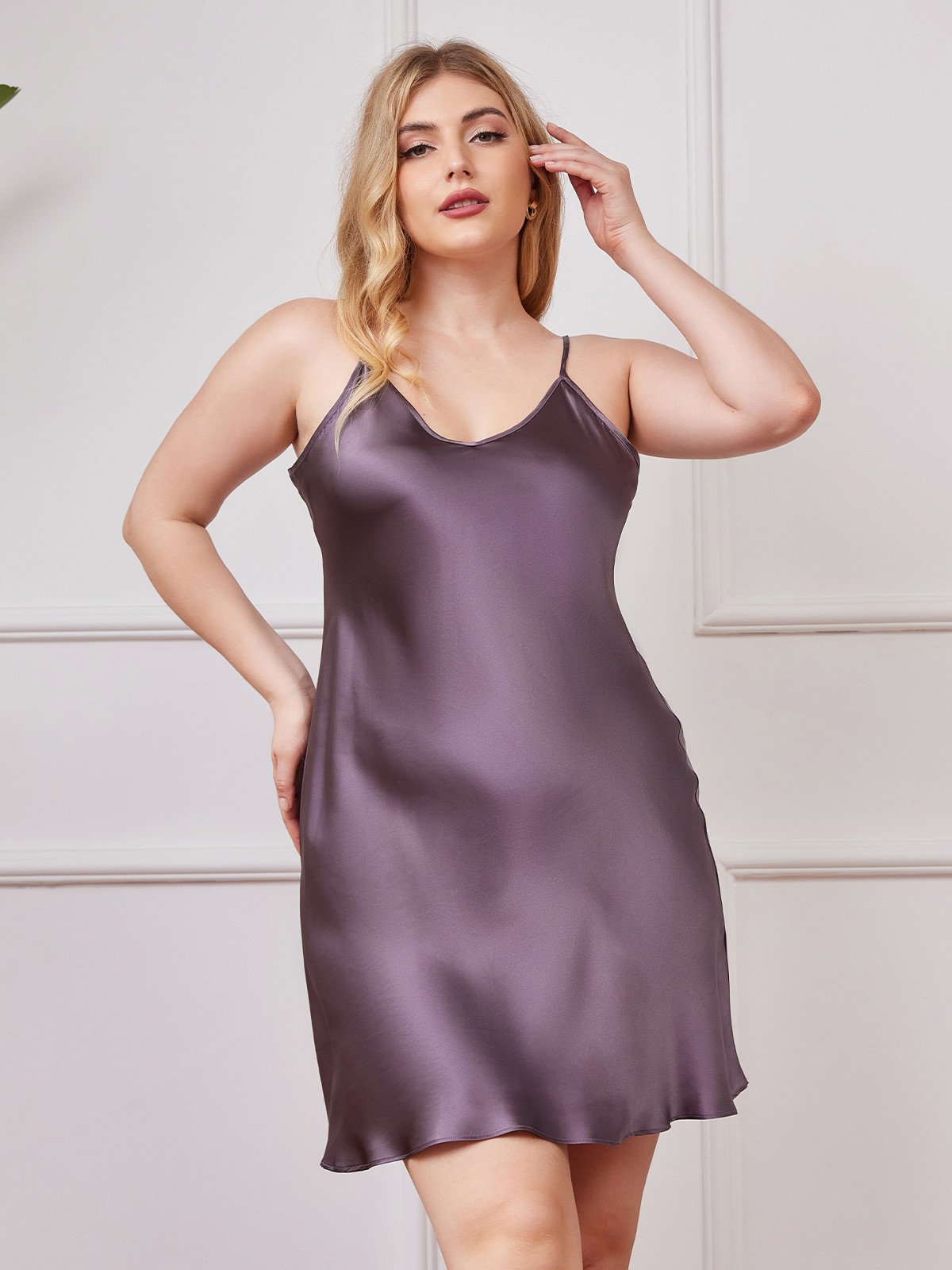 Chemise de Nuit Sexy en Pure Soie pour Grandes Tailles Chemise de Nuit Sexy en Pure Soie pour Grandes Tailles